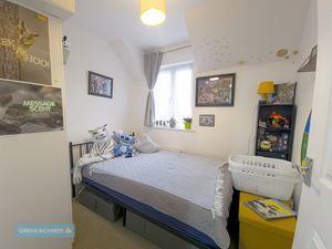 Bedroom- click for photo gallery